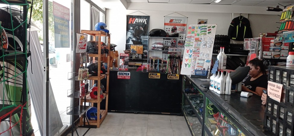 Se vende Fondo de Comercio de Repuestos para  Motos